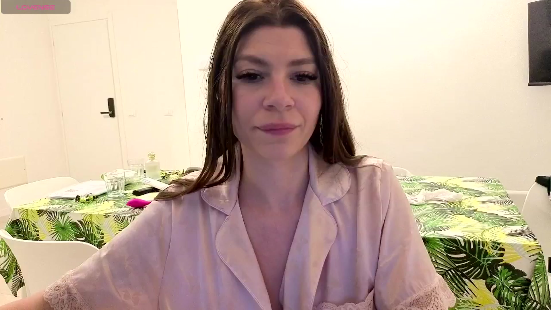 Gallery image thumbnail from Jullyenn3's myfreecams stream on, 04/26/2026, 19:22 image 17 of 20