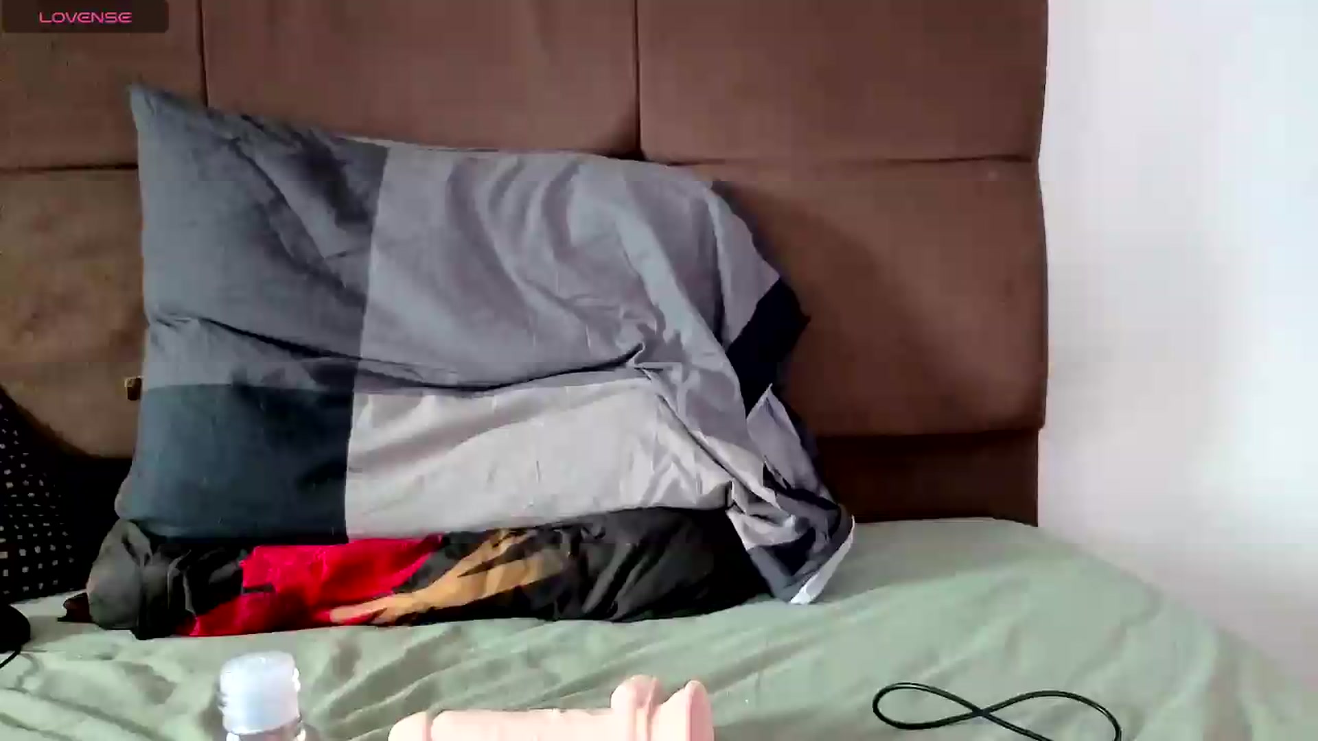 Gallery image thumbnail from Jullyenn3's myfreecams stream on, 05/16/2026, 15:25 image 19 of 20