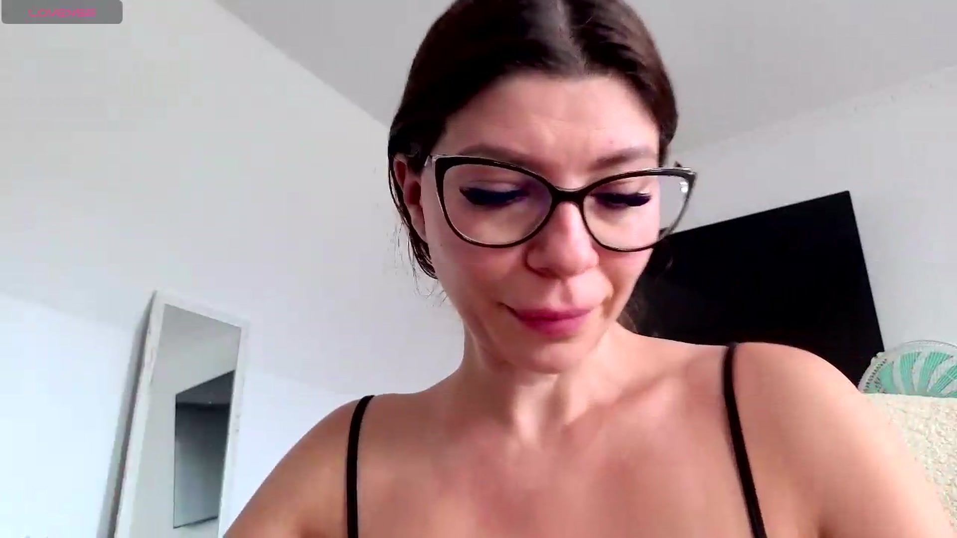 Gallery image thumbnail from Jullyenn3's myfreecams stream on, 07/05/2026, 12:07 image 18 of 20
