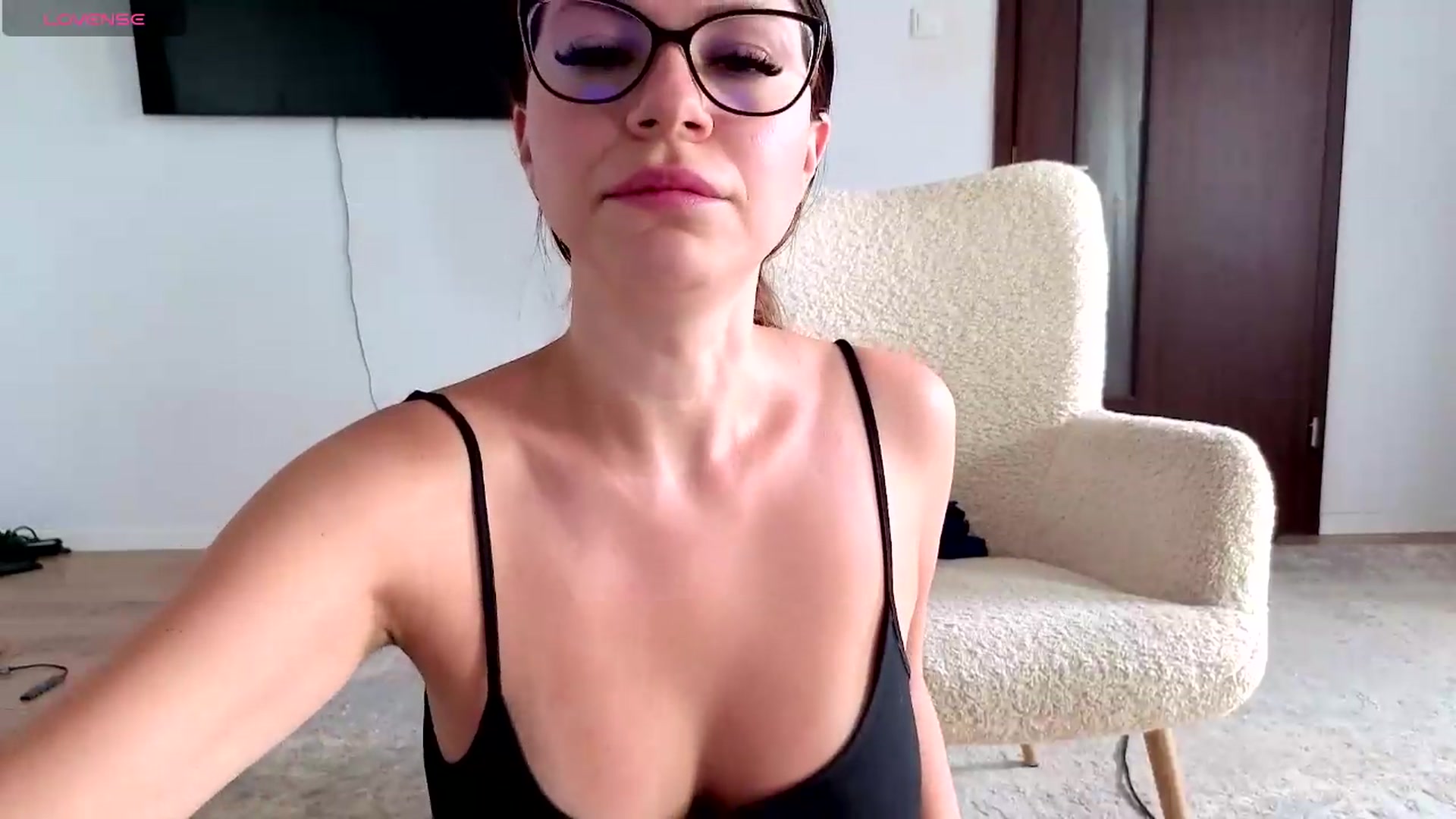 Gallery image thumbnail from Jullyenn3's myfreecams stream on, 07/05/2026, 12:07 image 4 of 20