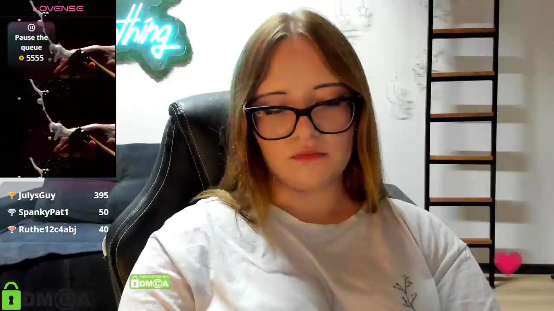 Gallery image thumbnail from JulyLight's myfreecams stream on, 08/02/2026, 17:22 image 11 of 20
