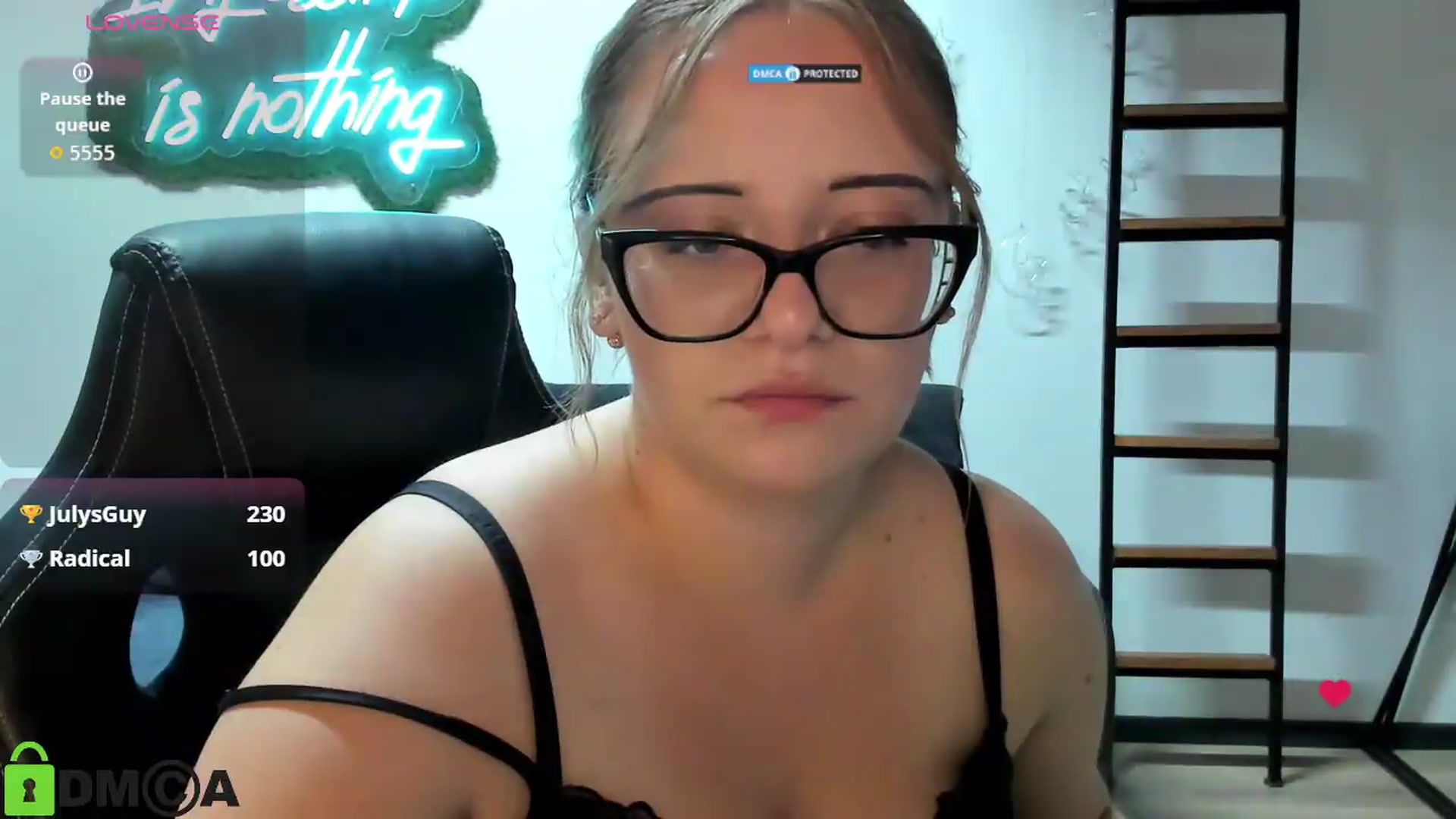 Gallery image thumbnail from JulyLight's myfreecams stream on, 08/24/2026, 16:01 image 11 of 20