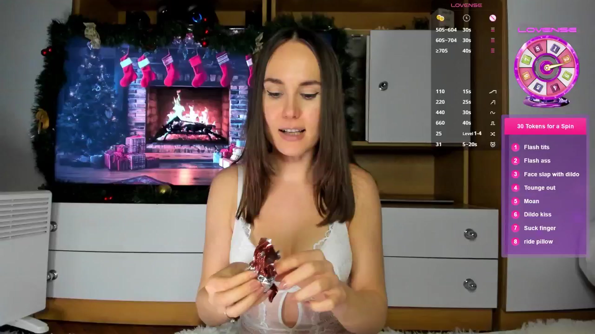 Gallery image thumbnail from JulyMuly's myfreecams stream on, 12/21/2024, 18:36 image 11 of 20
