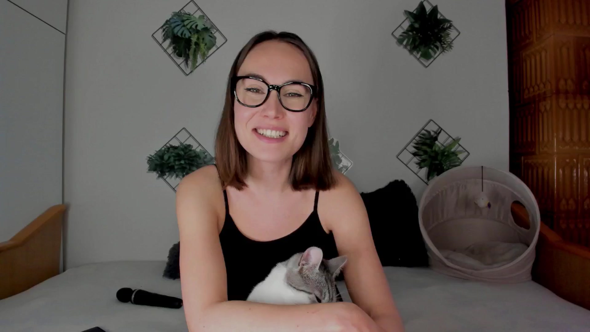 Gallery image thumbnail from JulyMuly's myfreecams stream on, 03/11/2025, 20:08 image 6 of 20