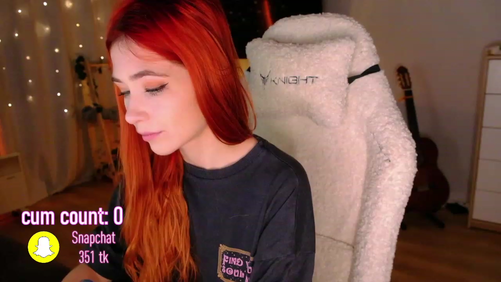 Gallery image thumbnail from JulyRedFox's myfreecams stream on, 11/17/2022, 02:21 image 4 of 20