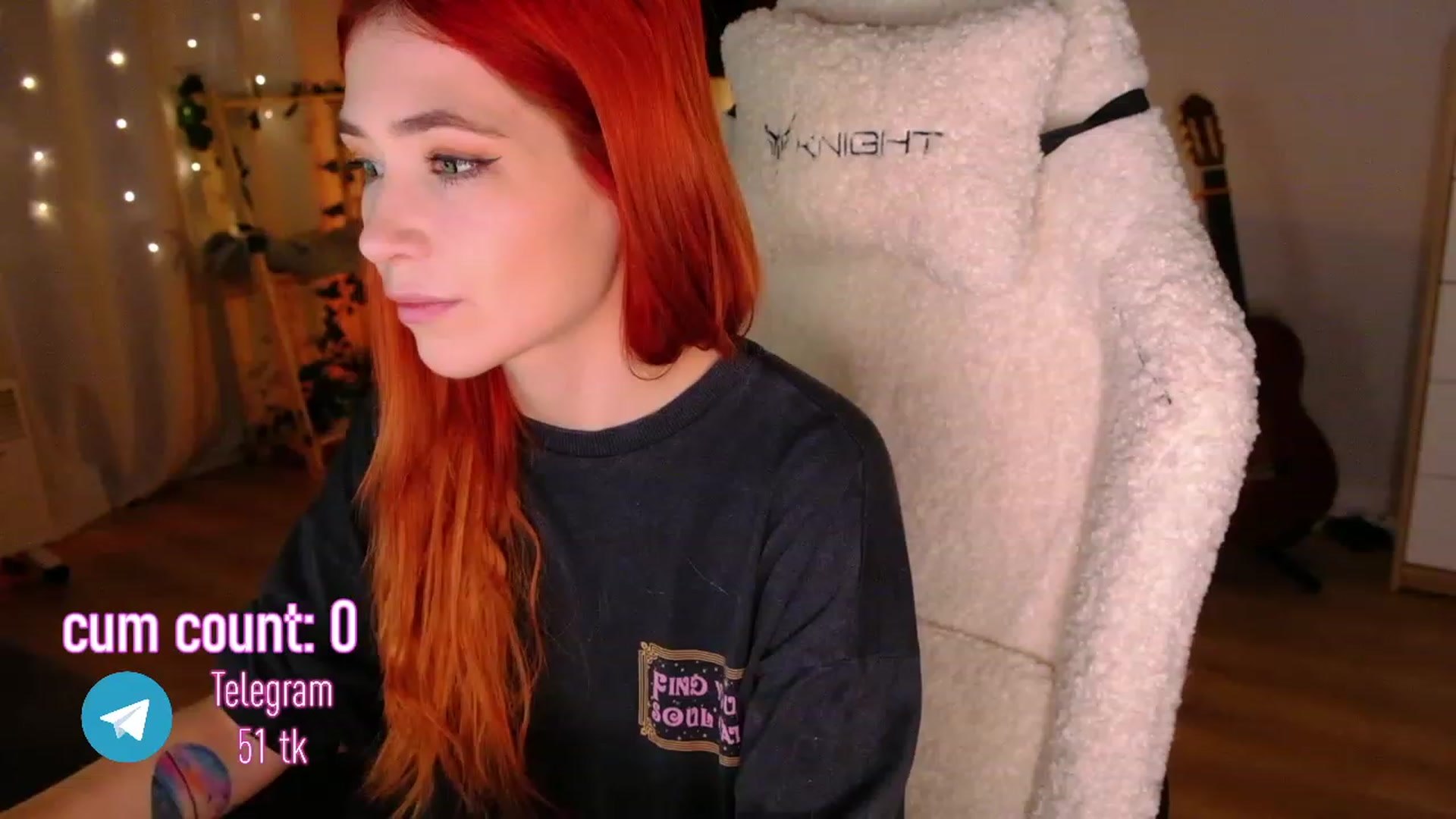 Gallery image thumbnail from JulyRedFox's myfreecams stream on, 11/17/2022, 02:21 image 1 of 20