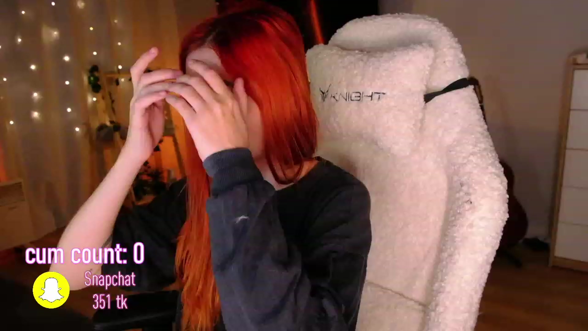 Gallery image thumbnail from JulyRedFox's myfreecams stream on, 11/17/2022, 02:21 image 7 of 20