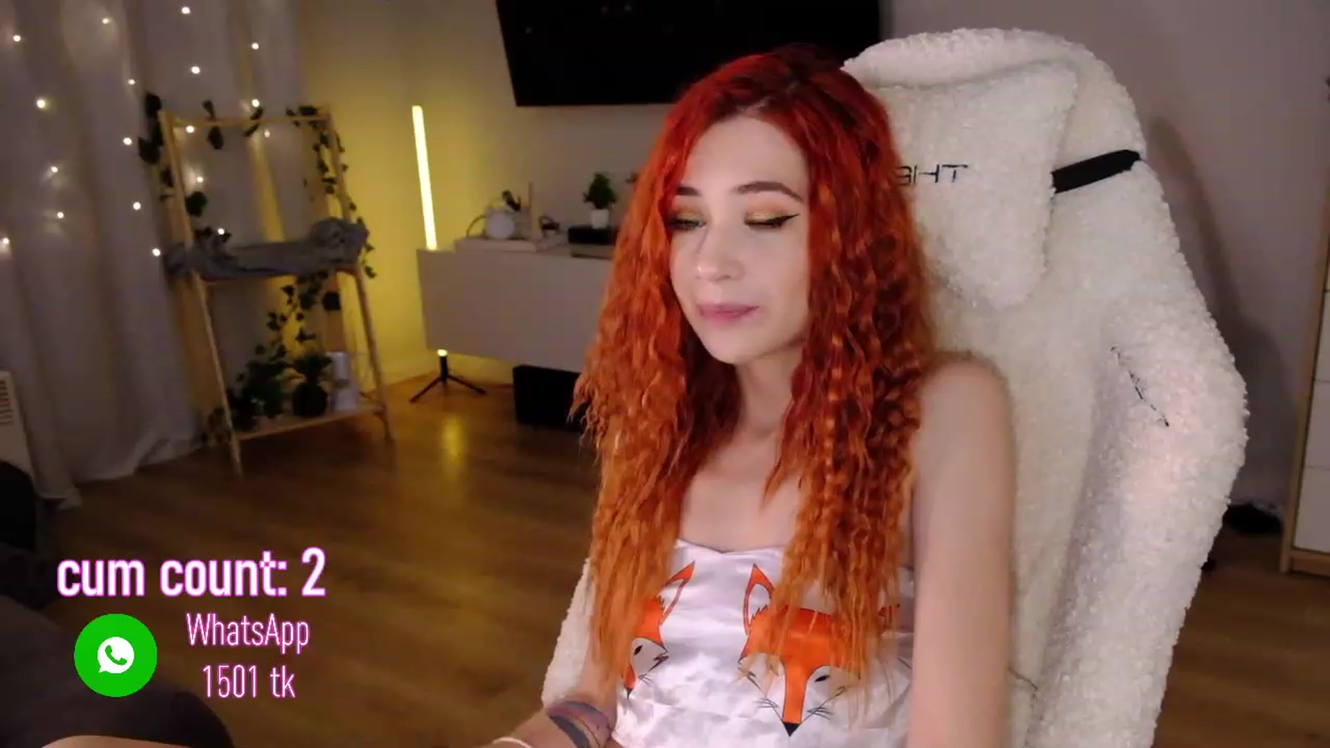 Gallery image thumbnail from JulyRedFox's myfreecams stream on, 11/23/2022, 03:44 image 11 of 20