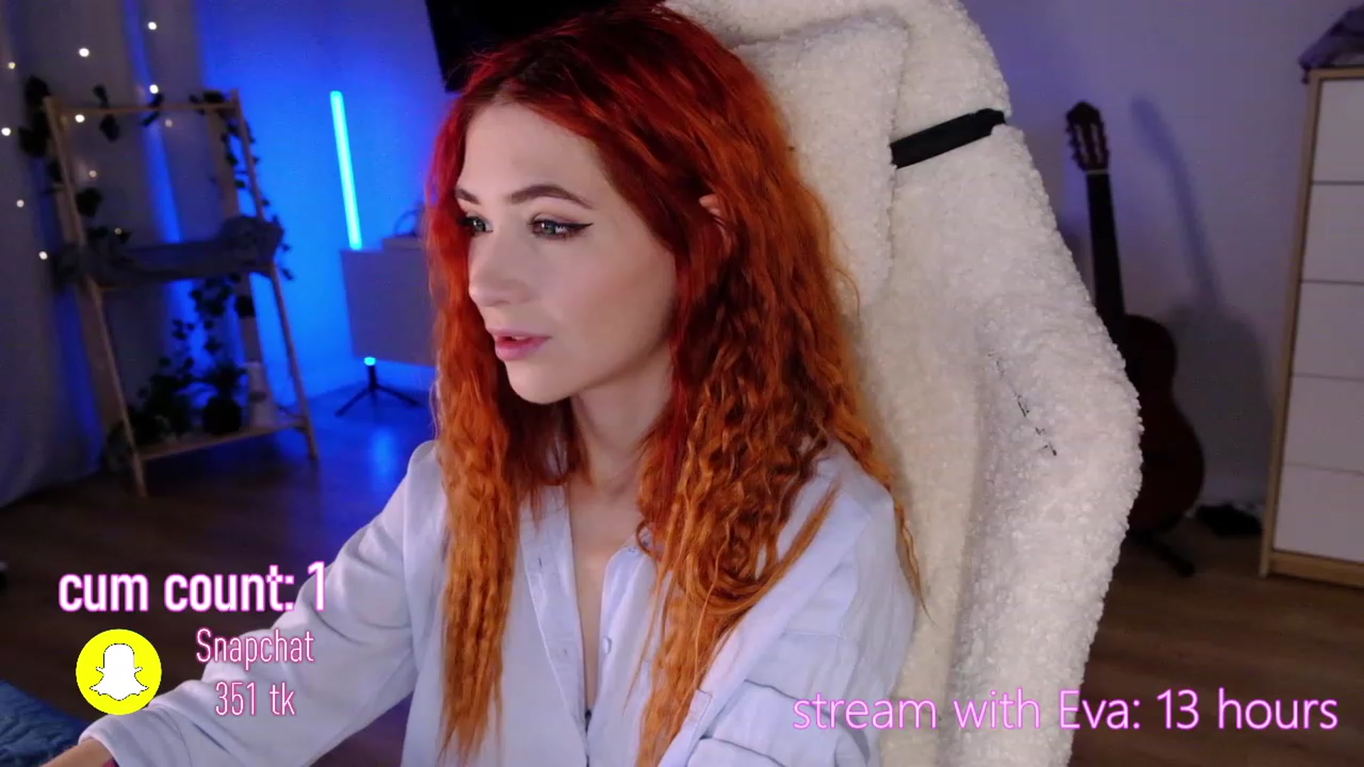 Gallery image thumbnail from JulyRedFox's myfreecams stream on, 11/24/2022, 01:34 image 5 of 20