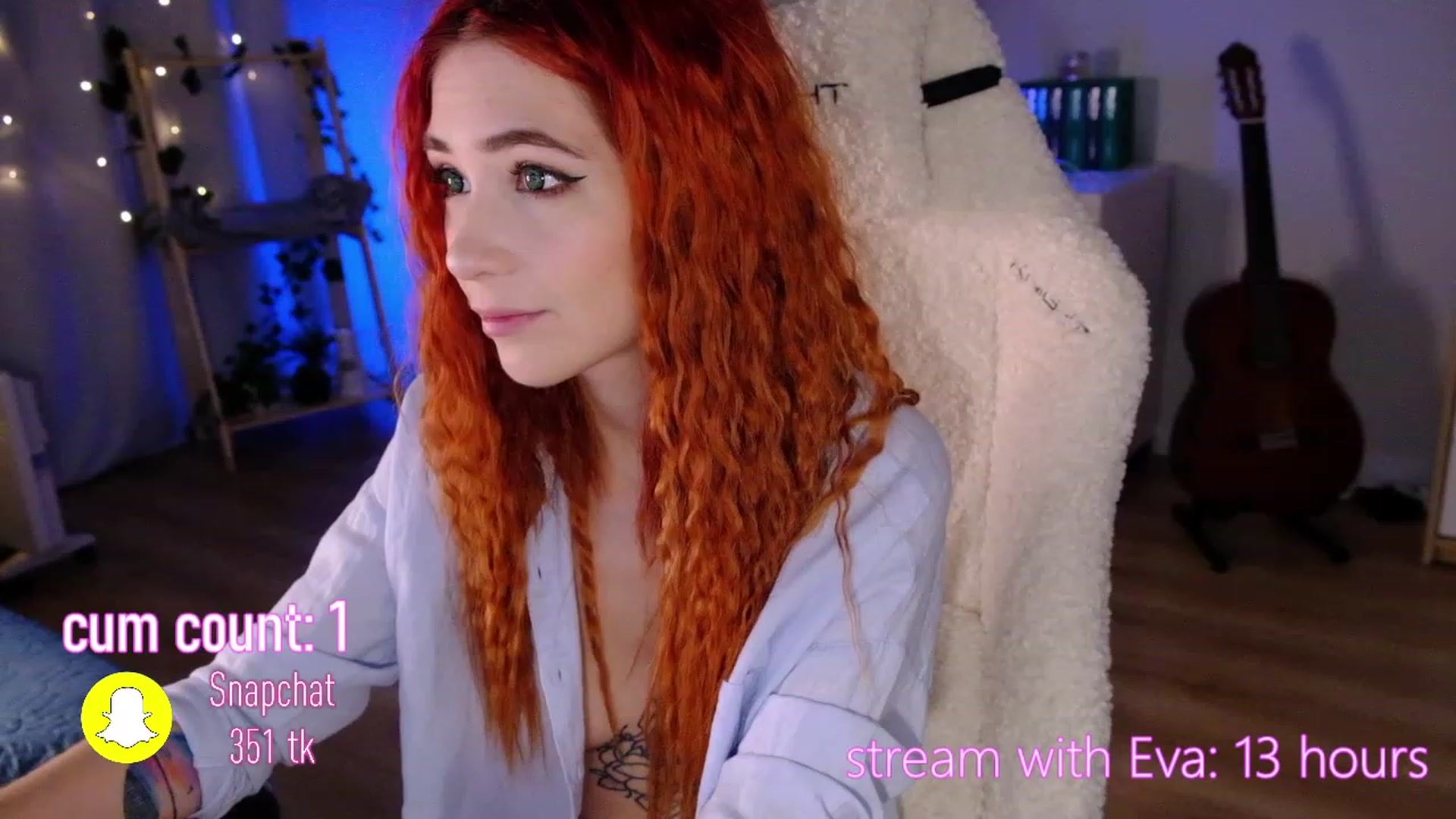Gallery image thumbnail from JulyRedFox's myfreecams stream on, 11/24/2022, 01:34 image 9 of 20