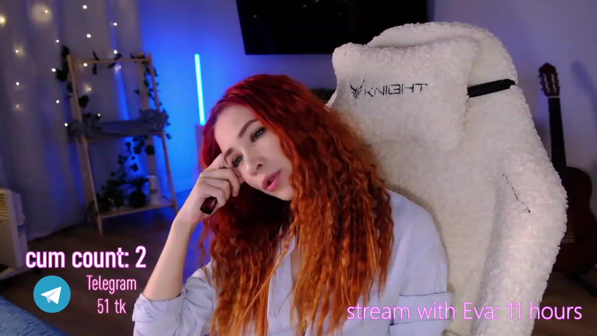 Gallery image thumbnail from JulyRedFox's myfreecams stream on, 11/24/2022, 02:02 image 15 of 20
