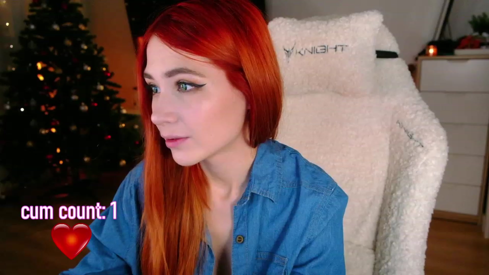 Gallery image thumbnail from JulyRedFox's myfreecams stream on, 12/18/2022, 01:52 image 11 of 20