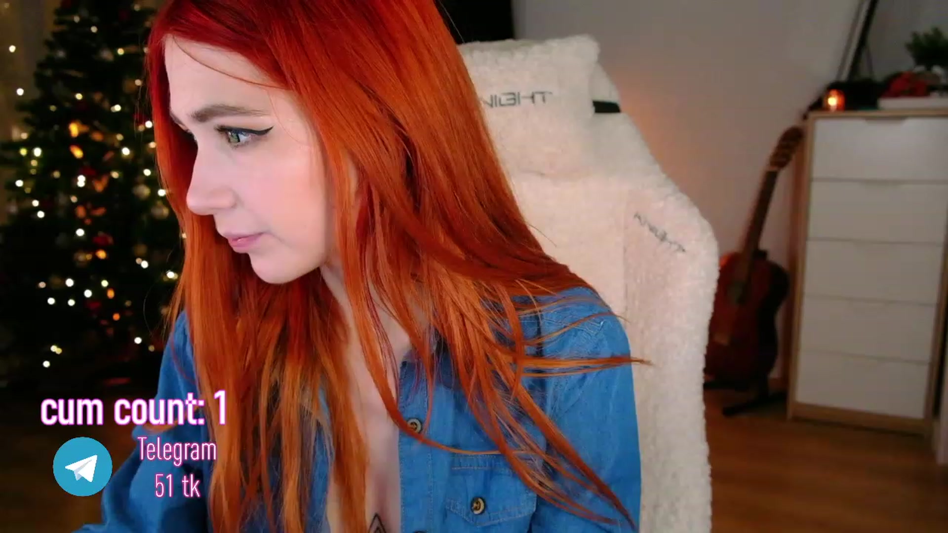 Gallery image thumbnail from JulyRedFox's myfreecams stream on, 12/18/2022, 01:52 image 12 of 20