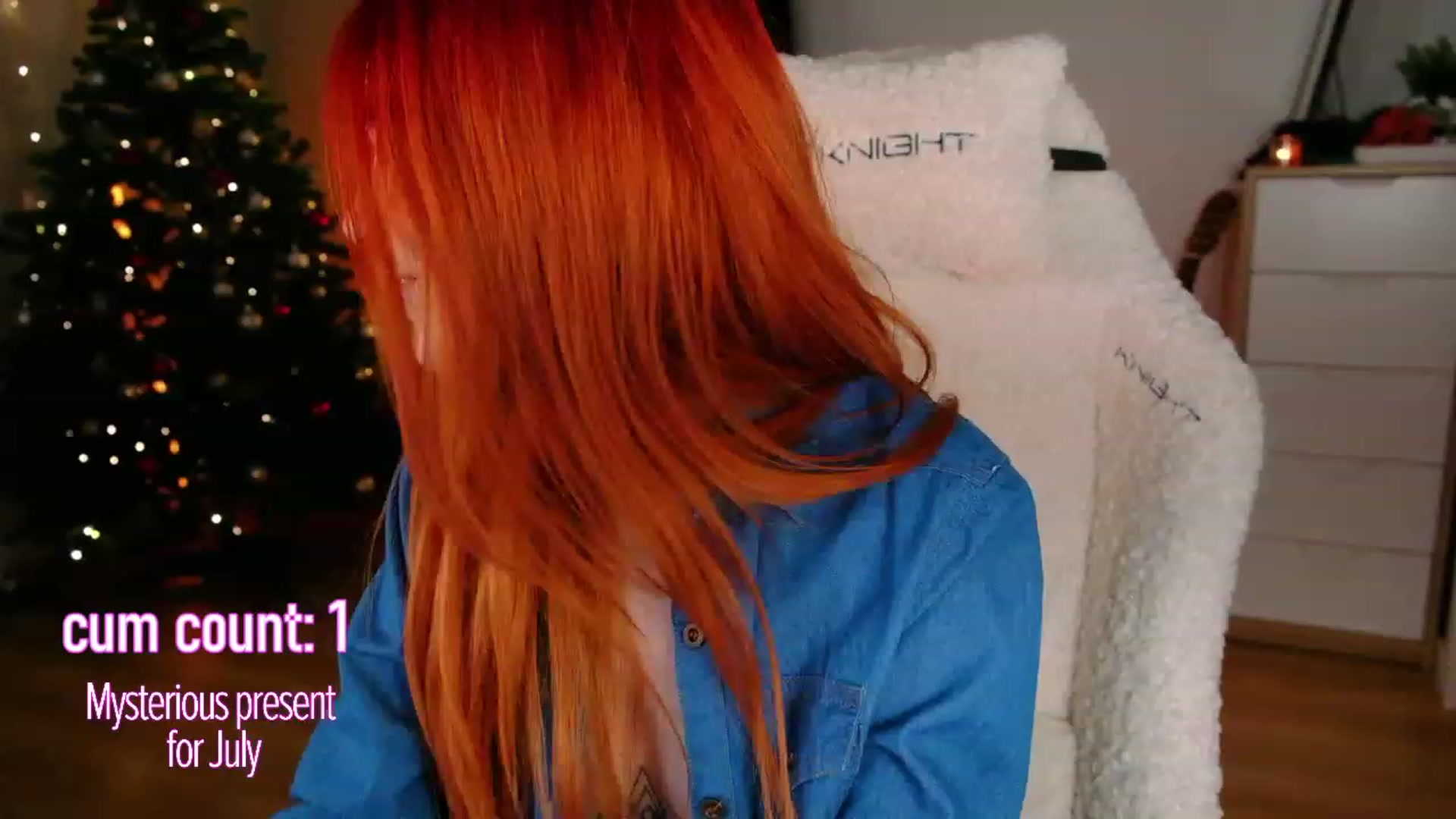 Gallery image thumbnail from JulyRedFox's myfreecams stream on, 12/18/2022, 01:52 image 8 of 20