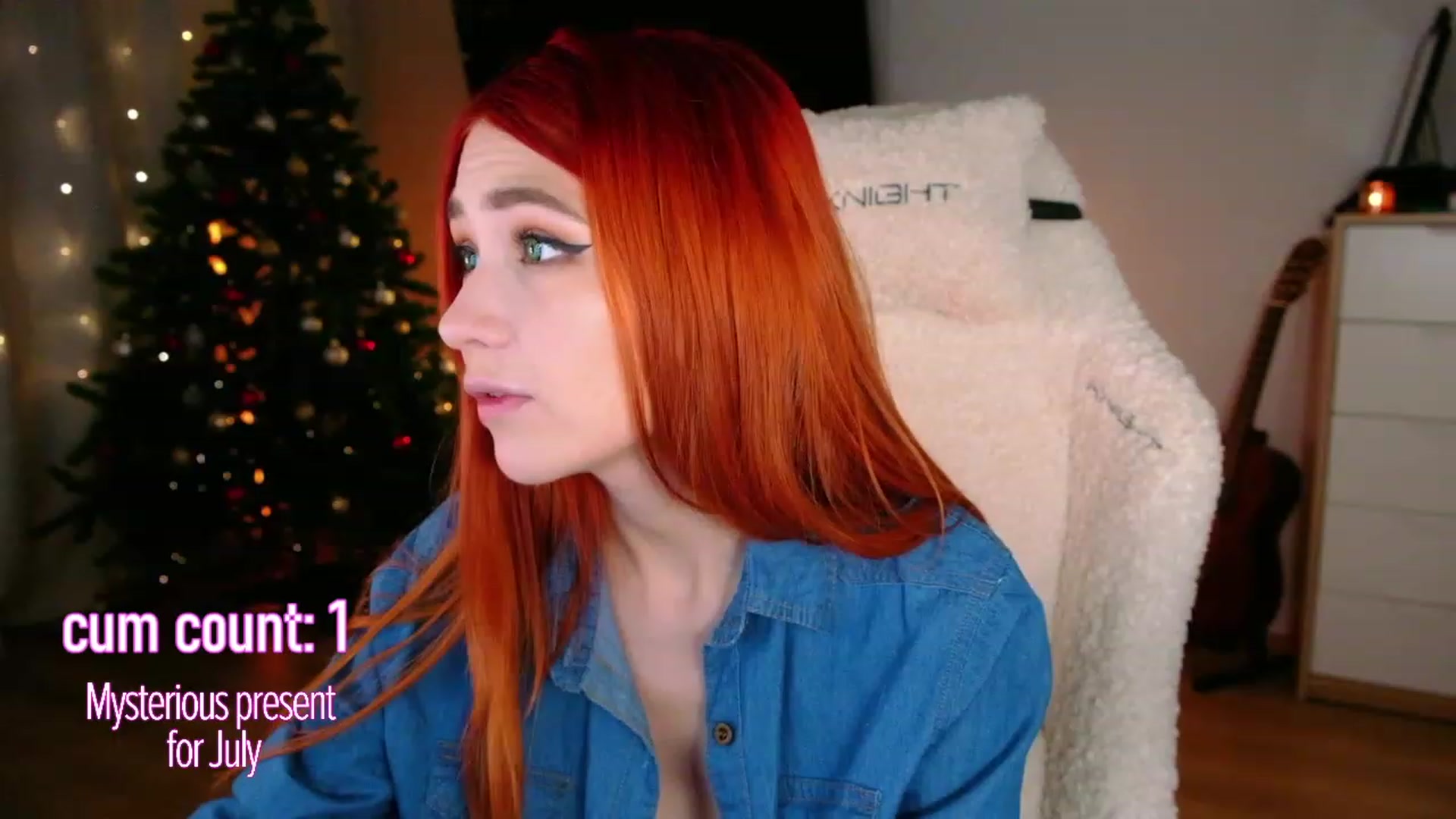 Gallery image thumbnail from JulyRedFox's myfreecams stream on, 12/18/2022, 01:52 image 18 of 20