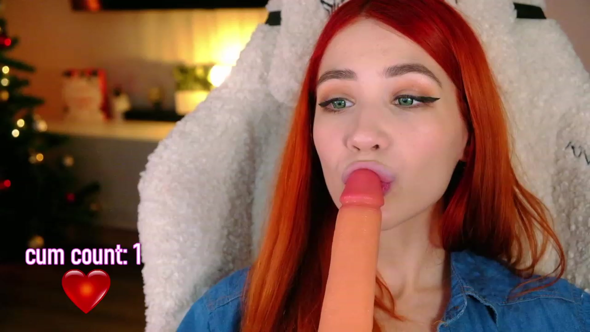 Gallery image thumbnail from JulyRedFox's myfreecams stream on, 12/18/2022, 01:52 image 6 of 20