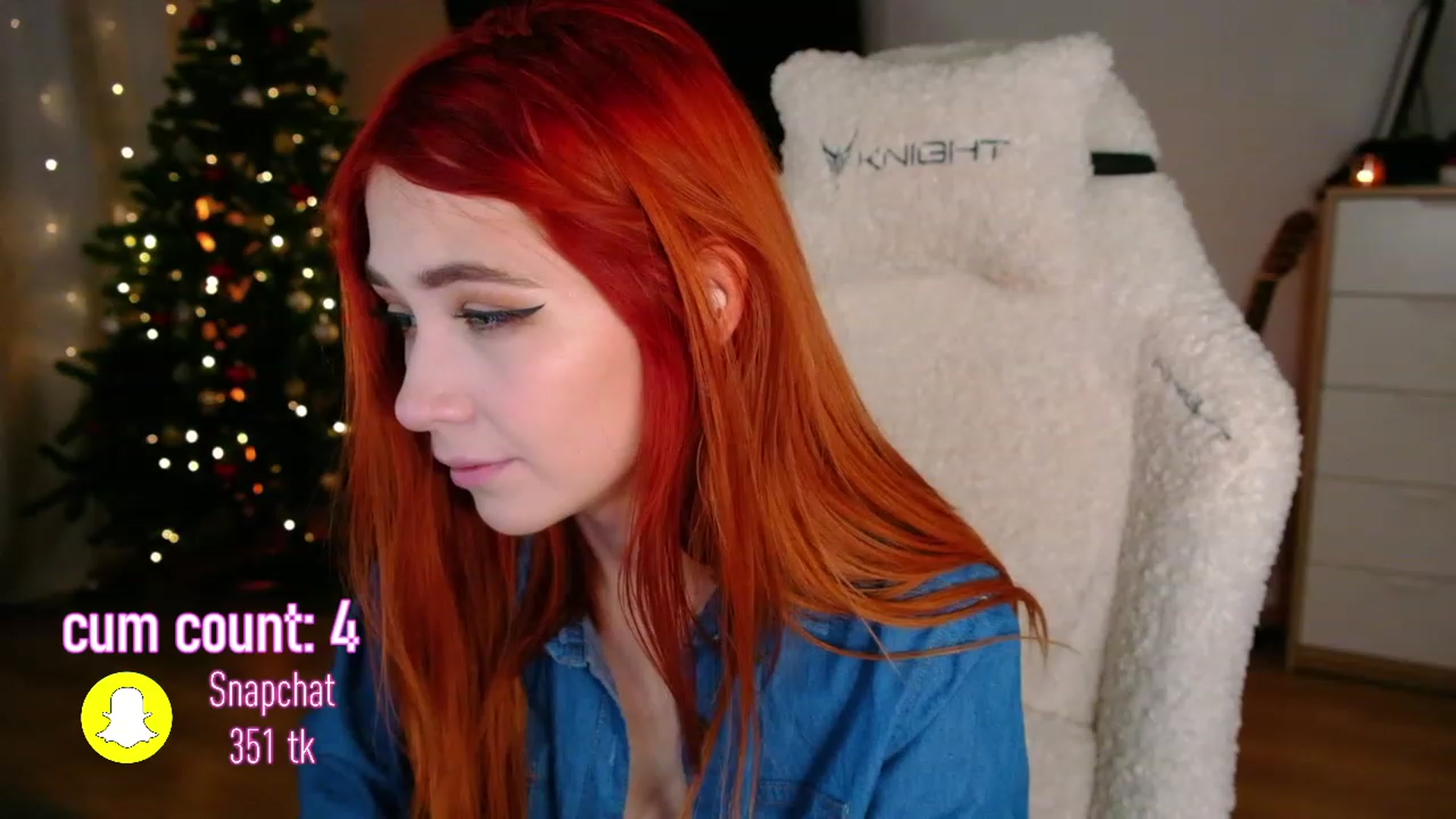 Gallery image thumbnail from JulyRedFox's myfreecams stream on, 12/18/2022, 03:21 image 12 of 20
