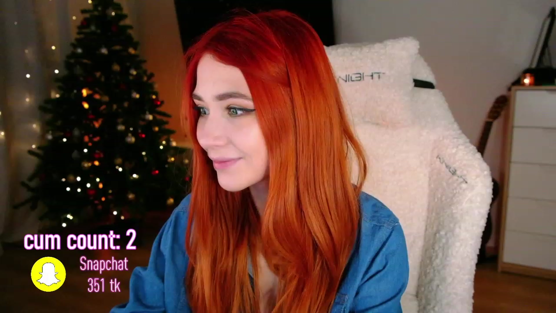 Gallery image thumbnail from JulyRedFox's myfreecams stream on, 12/18/2022, 03:21 image 1 of 20