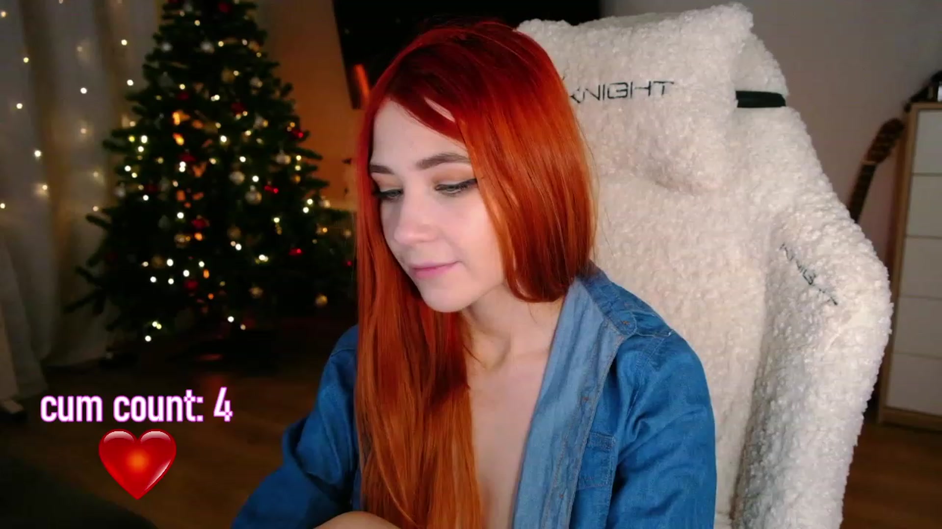 Gallery image thumbnail from JulyRedFox's myfreecams stream on, 12/18/2022, 03:21 image 16 of 20