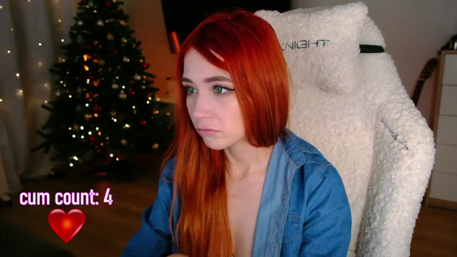 Gallery image thumbnail from JulyRedFox's myfreecams stream on, 12/18/2022, 03:21 image 17 of 20