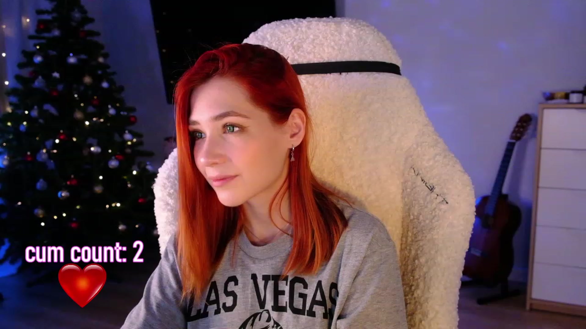 Gallery image thumbnail from JulyRedFox's myfreecams stream on, 12/29/2022, 02:37 image 18 of 20