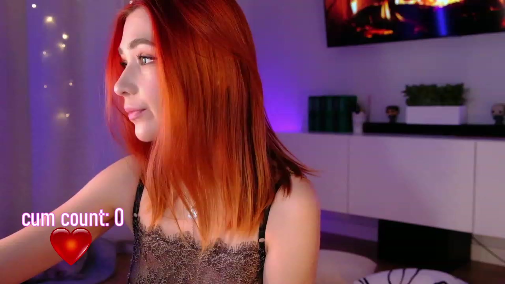 Gallery image thumbnail from JulyRedFox's myfreecams stream on, 01/06/2023, 24:29 image 8 of 20