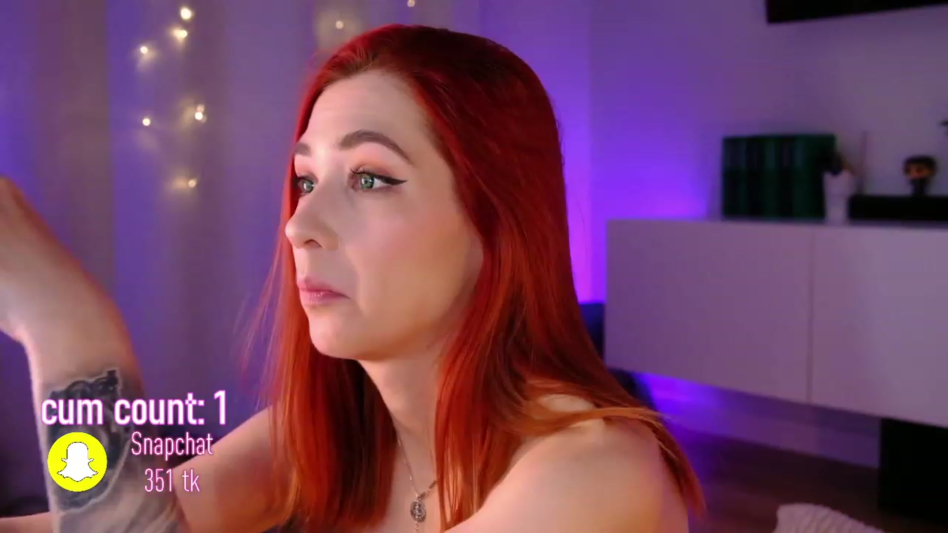 Gallery image thumbnail from JulyRedFox's myfreecams stream on, 01/06/2023, 24:29 image 20 of 20