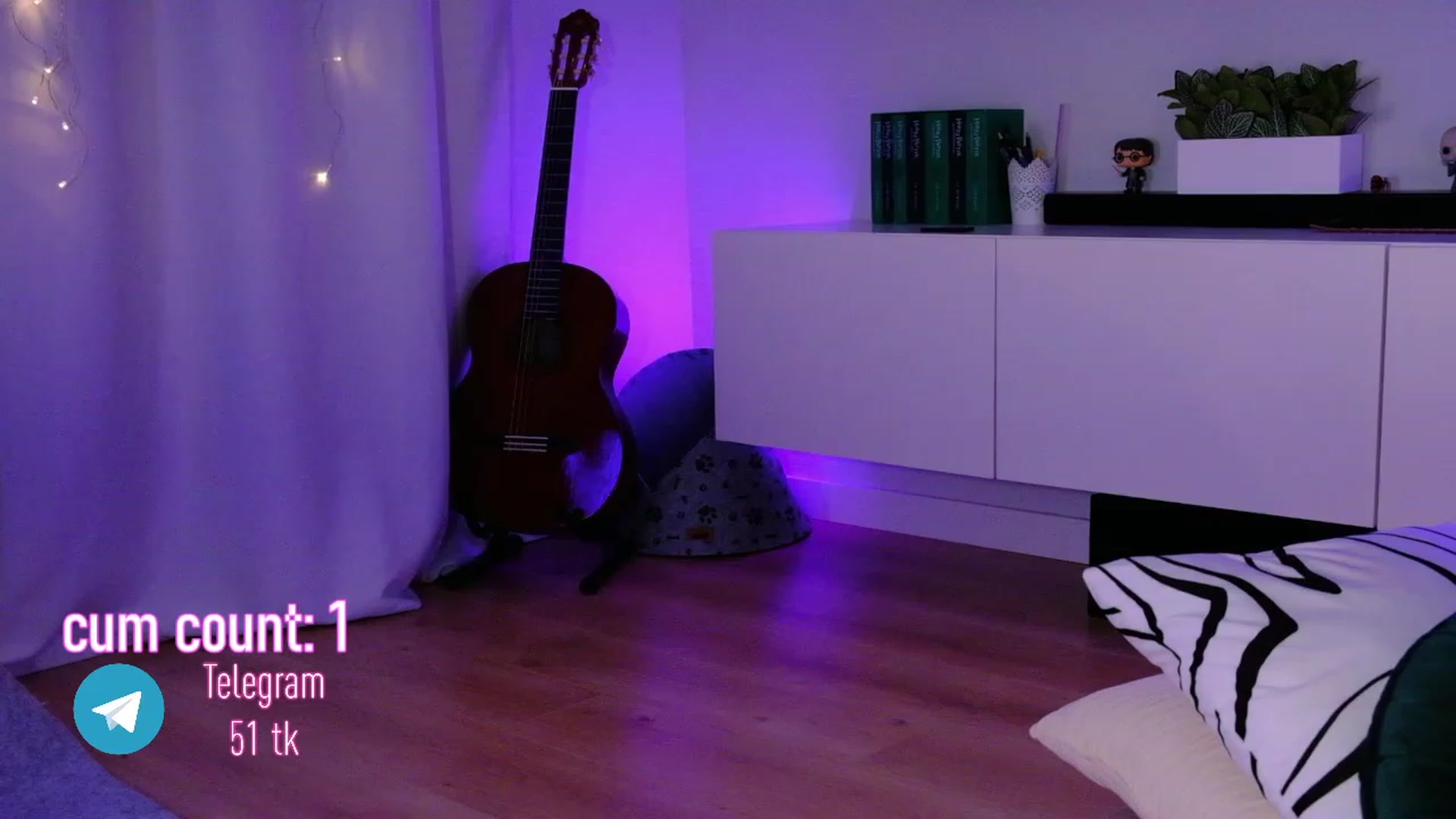 Gallery image thumbnail from JulyRedFox's myfreecams stream on, 01/09/2023, 23:06 image 11 of 20