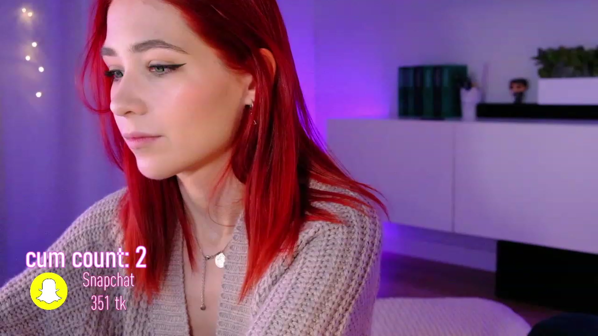 Gallery image thumbnail from JulyRedFox's myfreecams stream on, 01/10/2023, 24:02 image 2 of 20