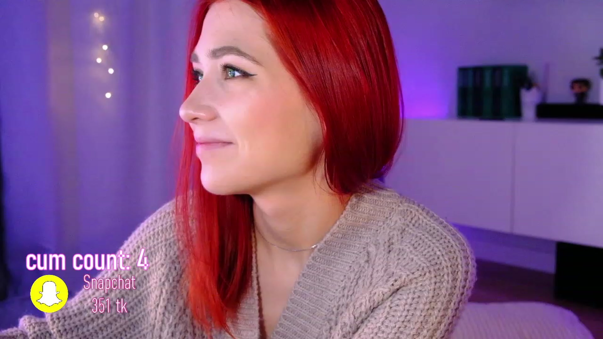 Gallery image thumbnail from JulyRedFox's myfreecams stream on, 01/10/2023, 01:27 image 13 of 20