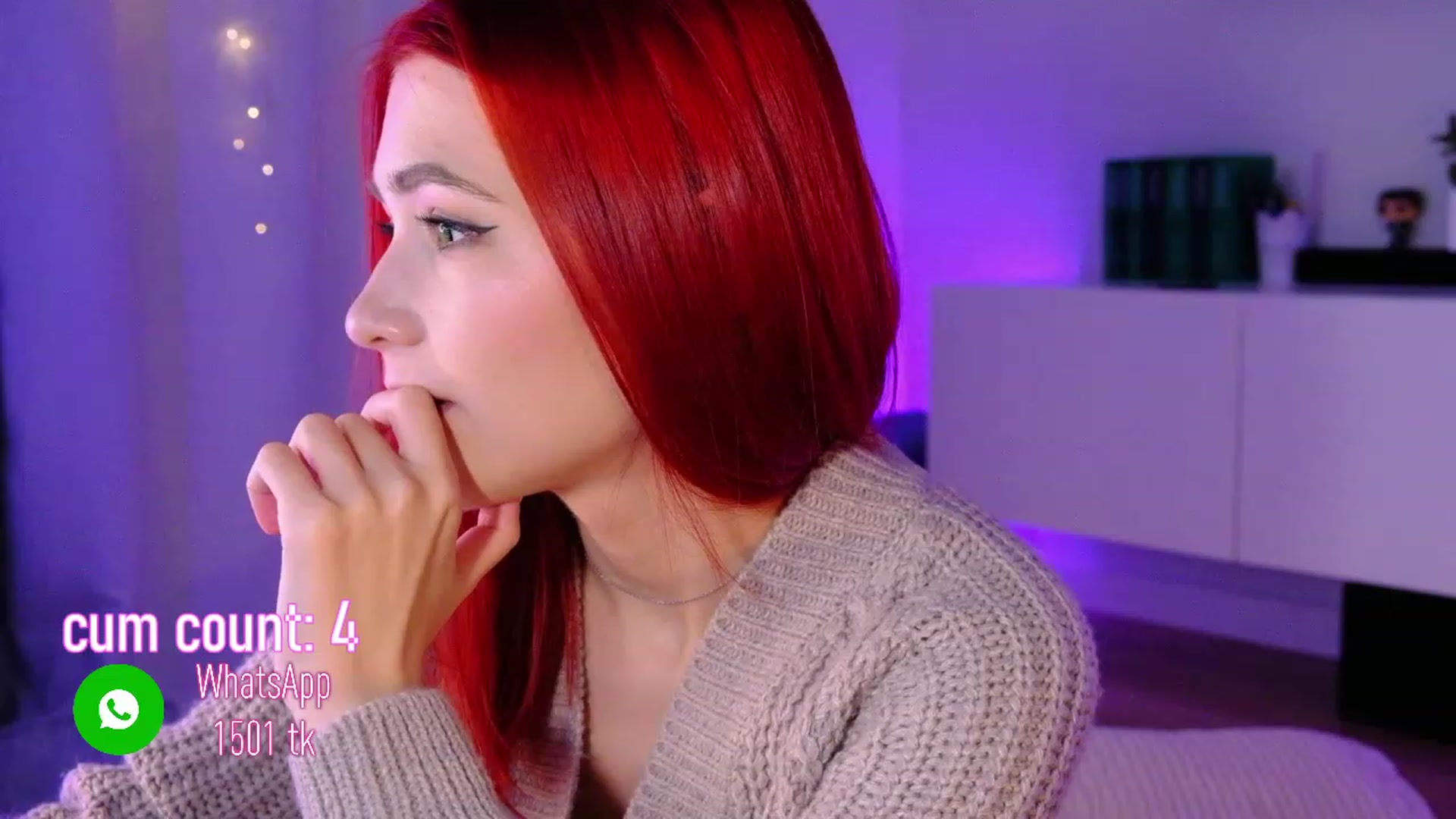 Gallery image thumbnail from JulyRedFox's myfreecams stream on, 01/10/2023, 01:27 image 14 of 20