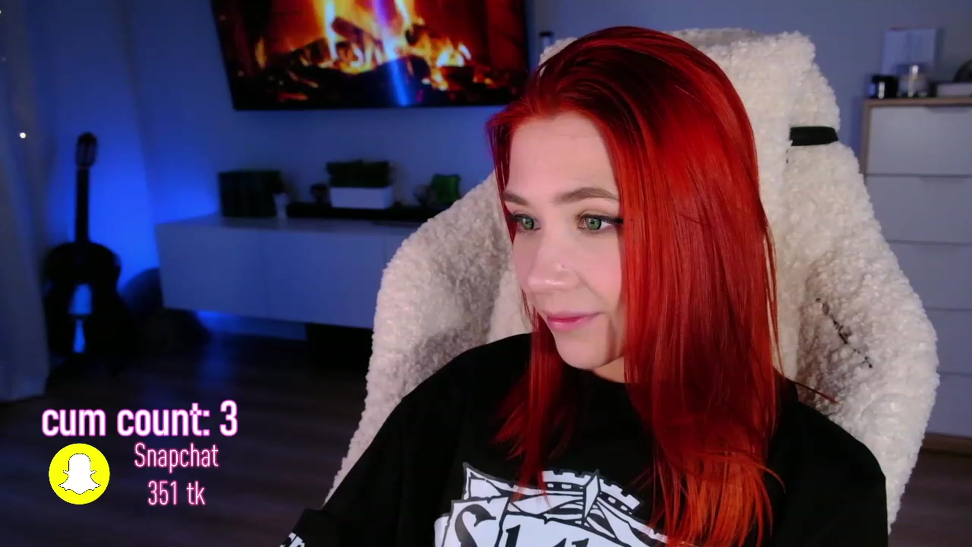Gallery image thumbnail from JulyRedFox's myfreecams stream on, 01/14/2023, 02:17 image 10 of 20