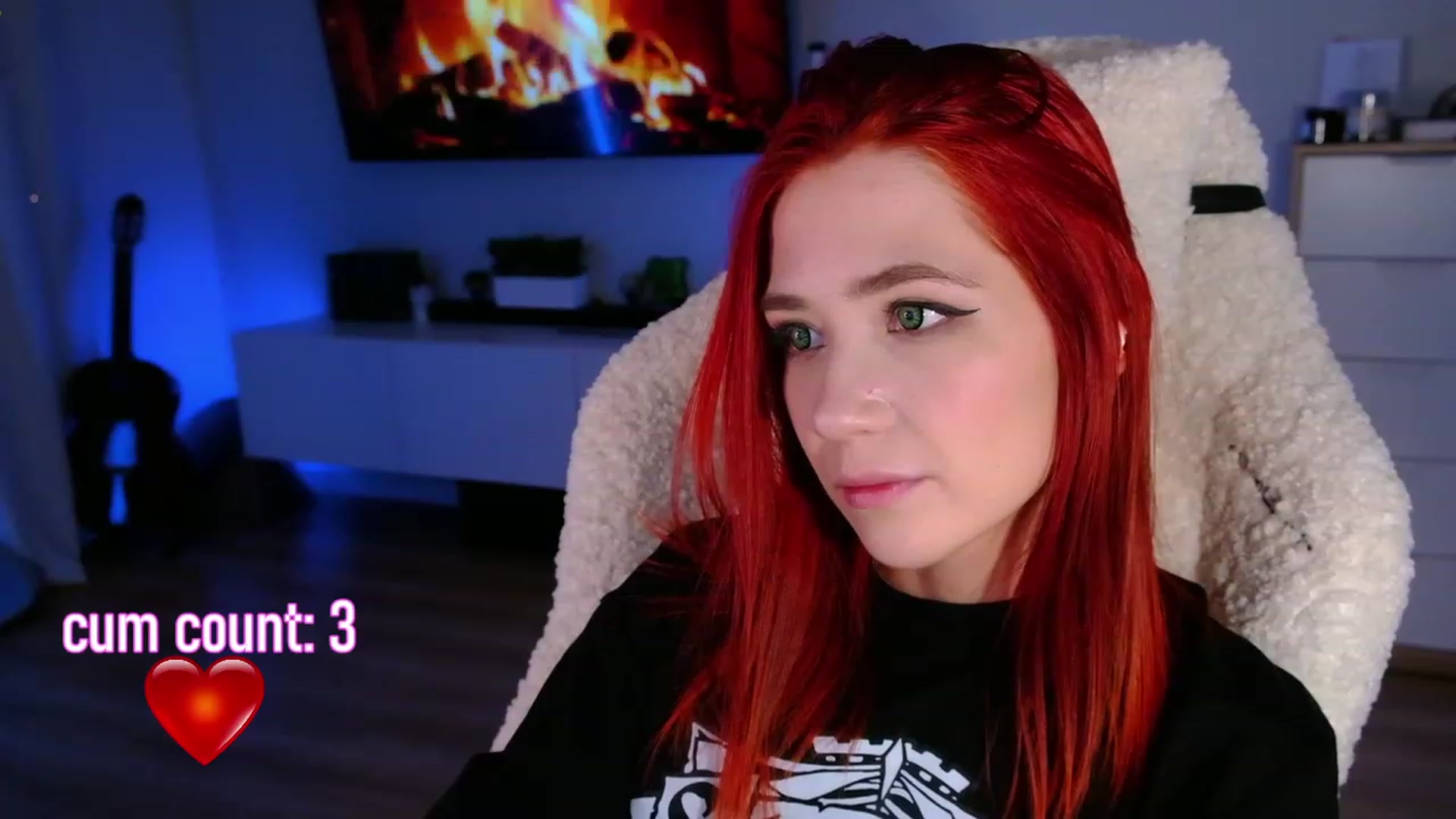 Gallery image thumbnail from JulyRedFox's myfreecams stream on, 01/14/2023, 02:17 image 14 of 20