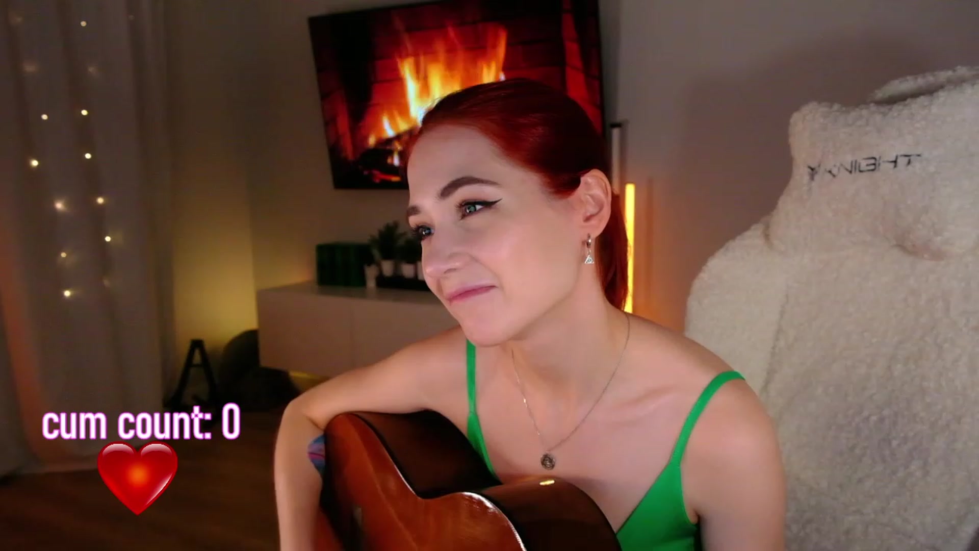 Gallery image thumbnail from JulyRedFox's myfreecams stream on, 01/20/2023, 24:25 image 17 of 20