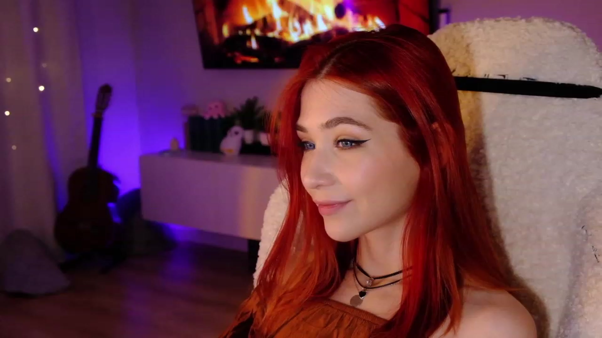 Gallery image thumbnail from JulyRedFox's myfreecams stream on, 02/01/2023, 01:04 image 14 of 20