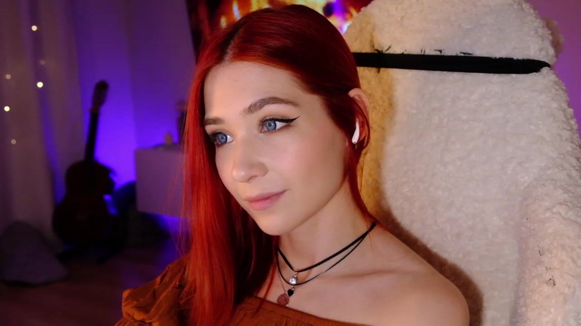 Gallery image thumbnail from JulyRedFox's myfreecams stream on, 02/01/2023, 01:04 image 15 of 20