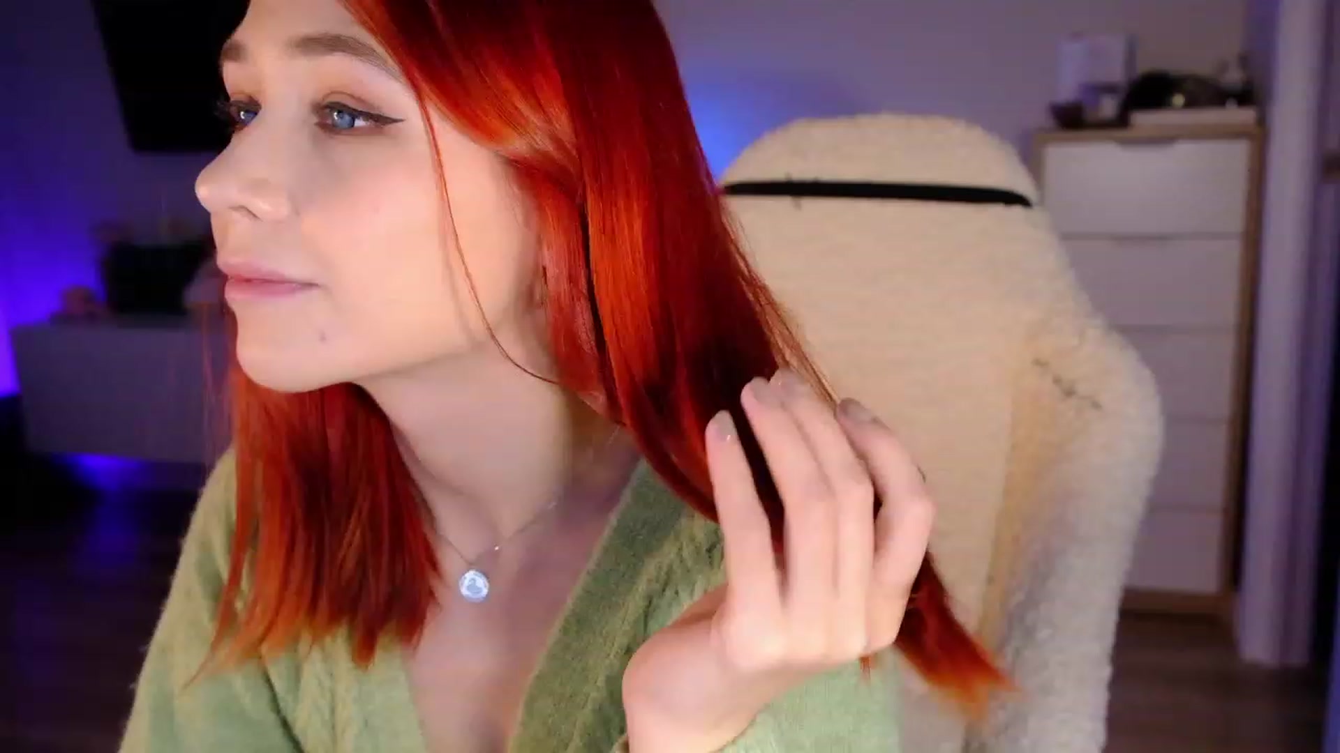 Gallery image thumbnail from JulyRedFox's myfreecams stream on, 02/05/2023, 02:45 image 8 of 20