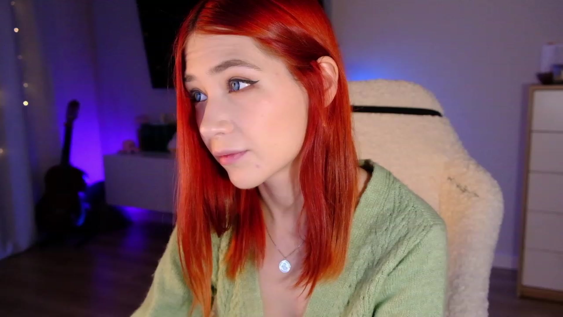 Gallery image thumbnail from JulyRedFox's myfreecams stream on, 02/05/2023, 02:45 image 3 of 20