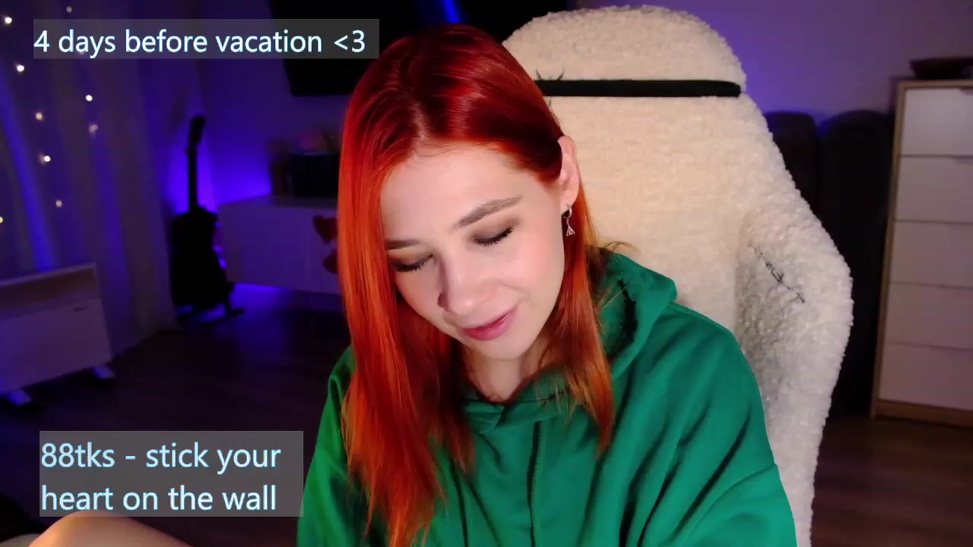 Gallery image thumbnail from JulyRedFox's myfreecams stream on, 02/11/2023, 24:14 image 12 of 20