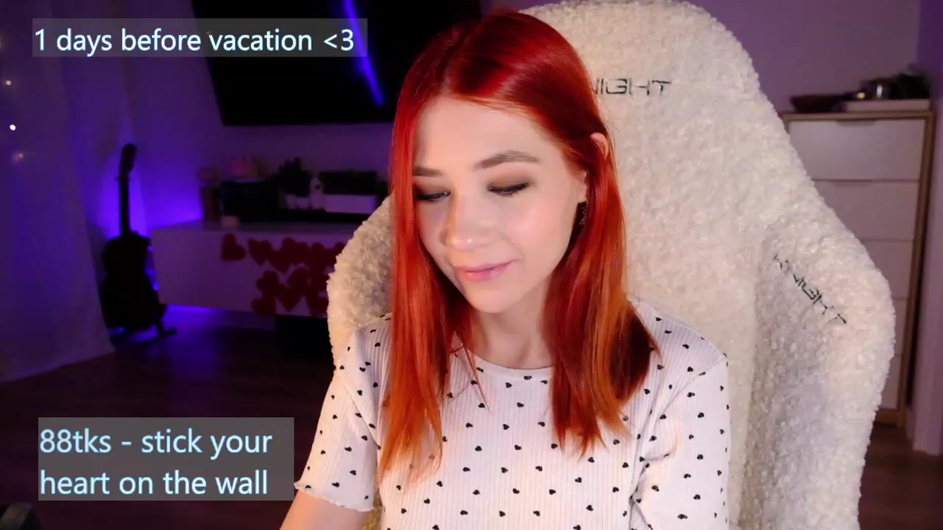 Gallery image thumbnail from JulyRedFox's myfreecams stream on, 02/14/2023, 01:14 image 6 of 20