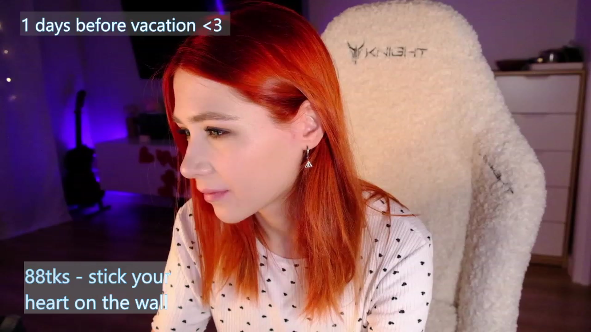 Gallery image thumbnail from JulyRedFox's myfreecams stream on, 02/14/2023, 01:14 image 12 of 20
