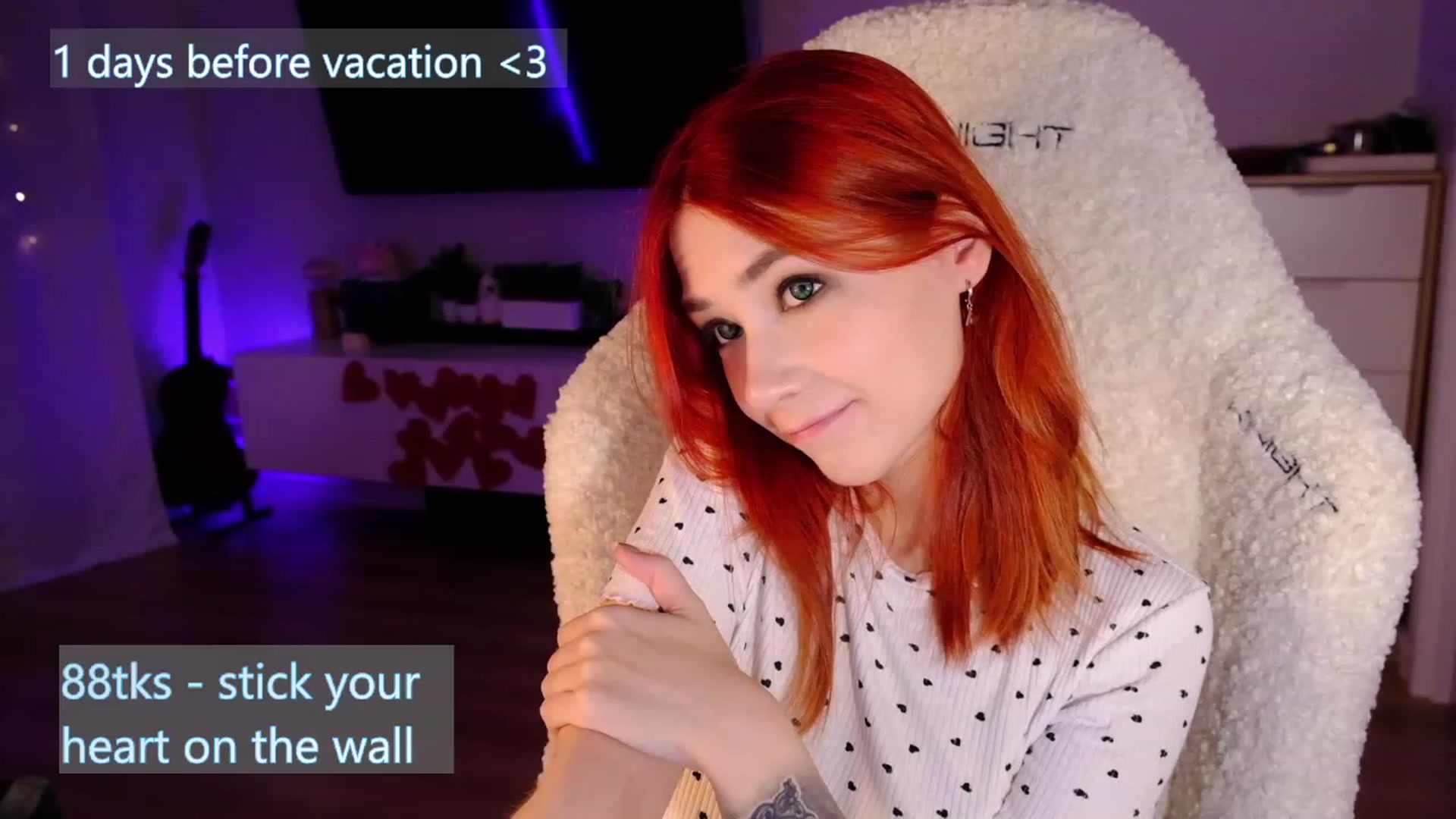 Gallery image thumbnail from JulyRedFox's myfreecams stream on, 02/14/2023, 01:14 image 8 of 20