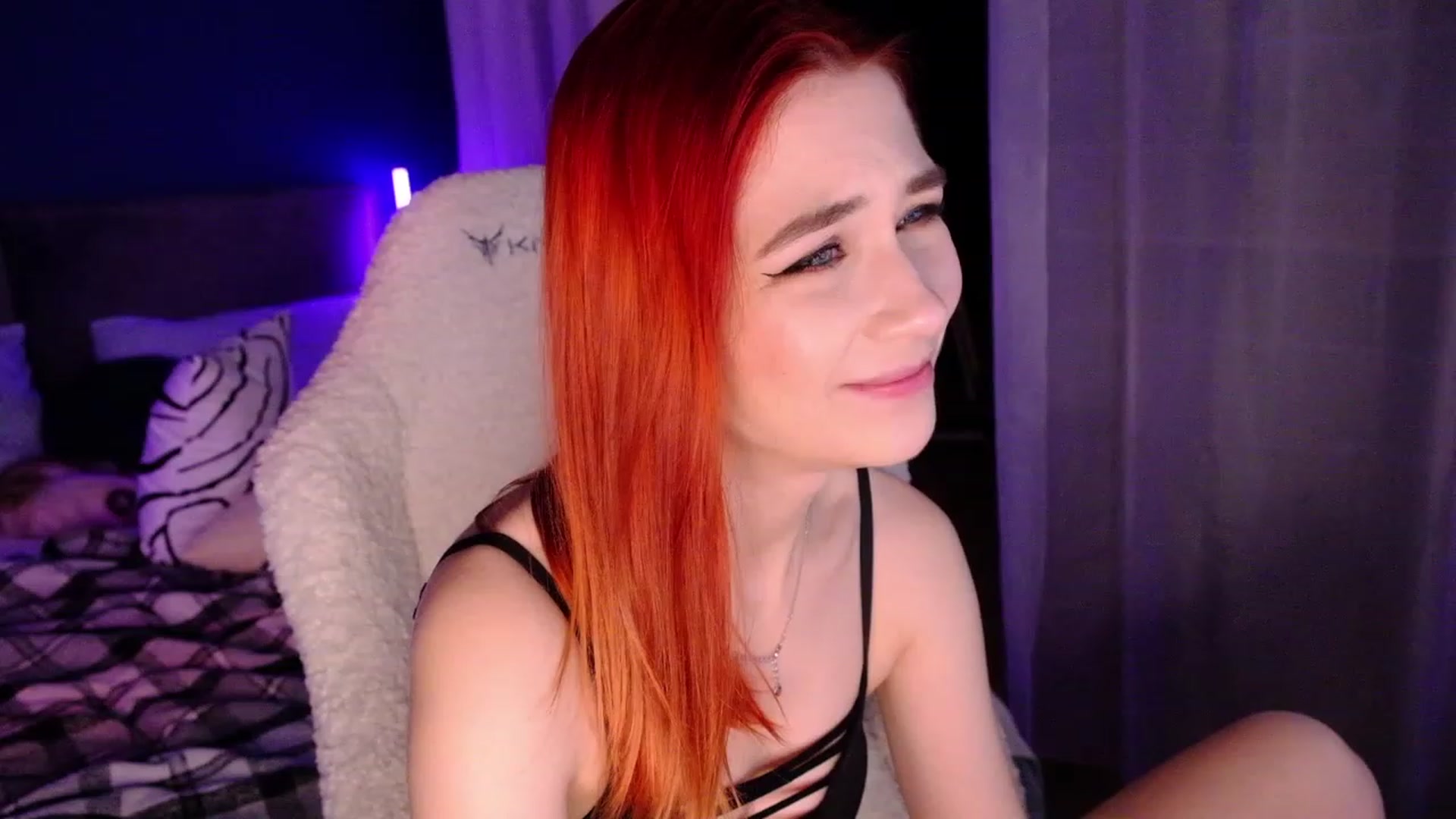 Gallery image thumbnail from JulyRedFox's myfreecams stream on, 03/02/2023, 01:24 image 14 of 20