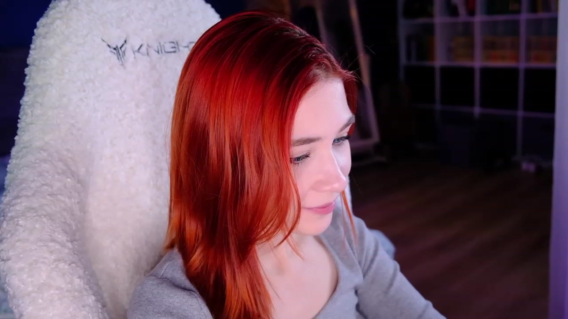 Gallery image thumbnail from JulyRedFox's myfreecams stream on, 03/11/2023, 02:00 image 5 of 20