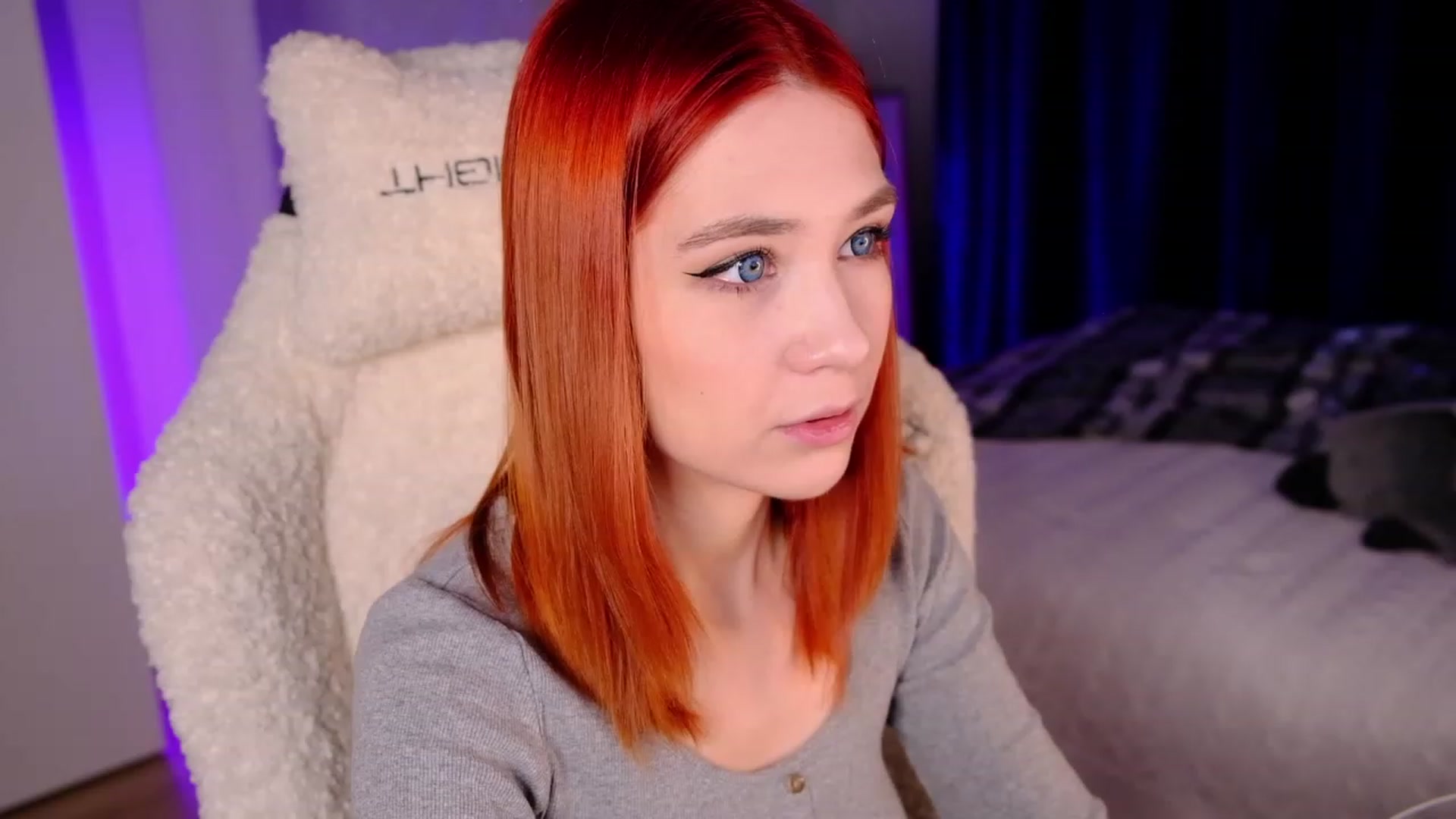 Gallery image thumbnail from JulyRedFox's myfreecams stream on, 03/29/2023, 02:49 image 3 of 20