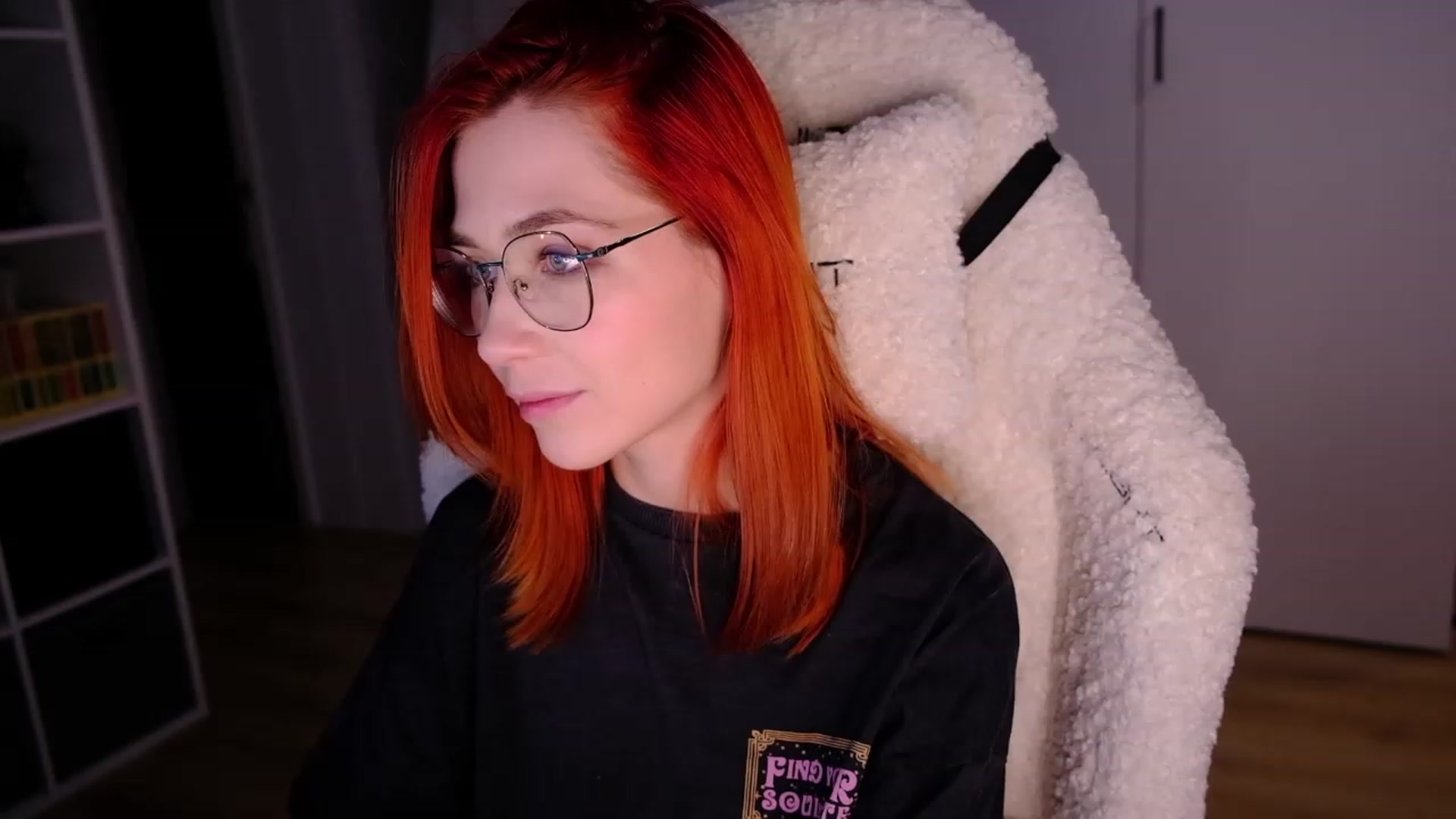 Gallery image thumbnail from JulyRedFox's myfreecams stream on, 04/16/2023, 01:51 image 20 of 20