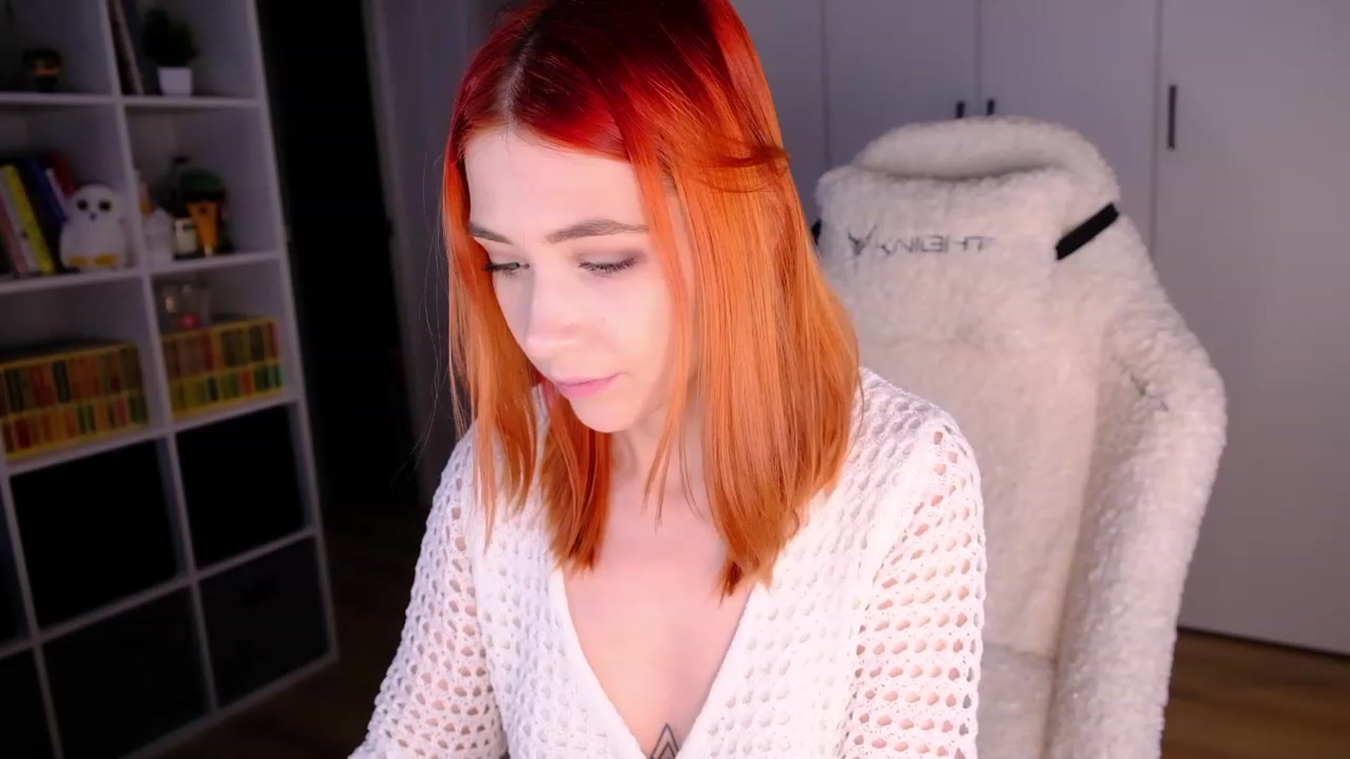 Gallery image thumbnail from JulyRedFox's myfreecams stream on, 04/19/2023, 02:05 image 12 of 20