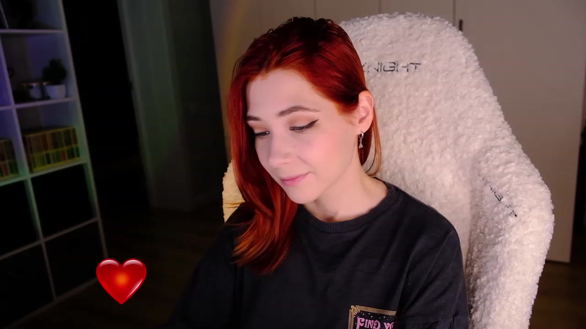 Gallery image thumbnail from JulyRedFox's myfreecams stream on, 05/22/2023, 02:06 image 2 of 20