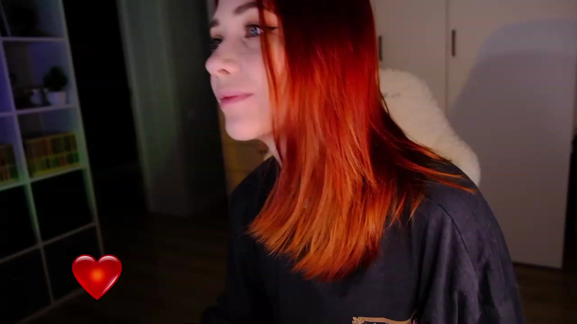 Gallery image thumbnail from JulyRedFox's myfreecams stream on, 05/22/2023, 02:06 image 1 of 20