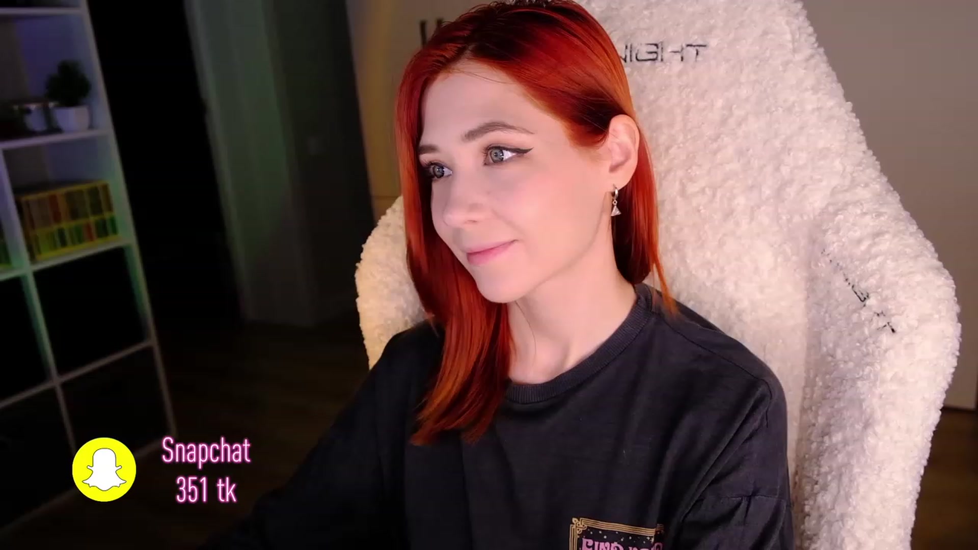 Gallery image thumbnail from JulyRedFox's myfreecams stream on, 05/22/2023, 02:06 image 14 of 20